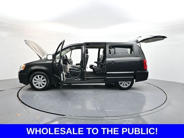 2014 Chrysler Town & Country Touring