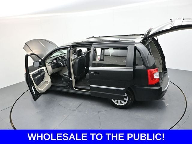 2014 Chrysler Town & Country Touring