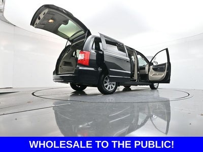 2014 Chrysler Town & Country Touring