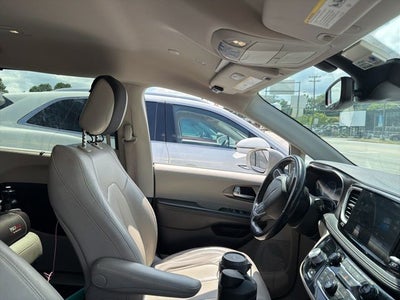 2021 Chrysler Pacifica Touring L