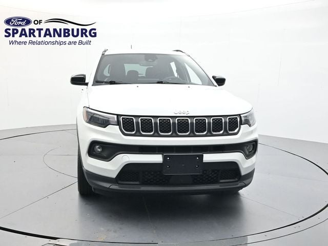 2023 Jeep Compass Latitude Lux