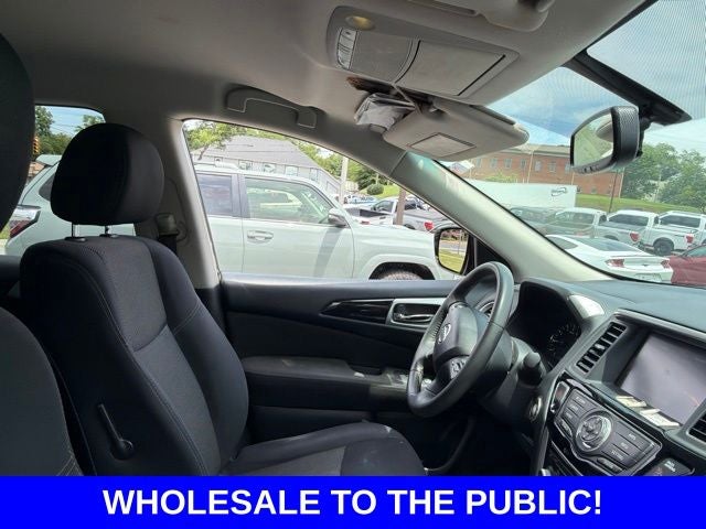 2017 Nissan Pathfinder SV
