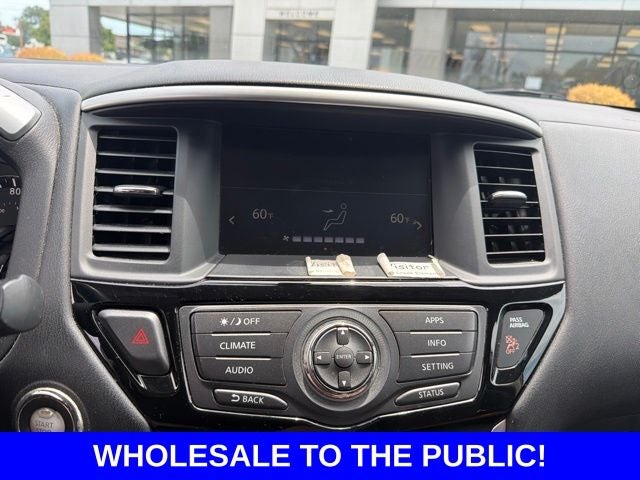 2017 Nissan Pathfinder SV