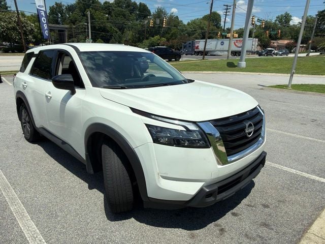 2025 Nissan Pathfinder S