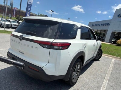 2025 Nissan Pathfinder S