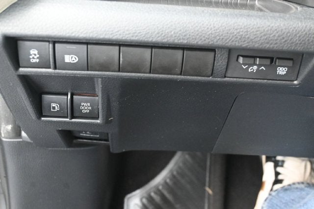 2021 Toyota Sienna XLE 8 Passenger