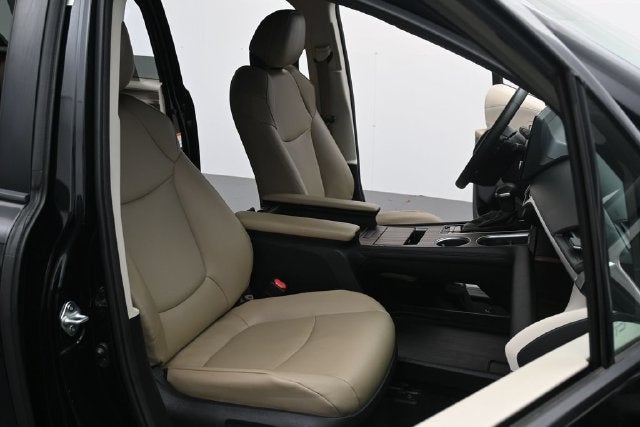 2021 Toyota Sienna XLE 8 Passenger