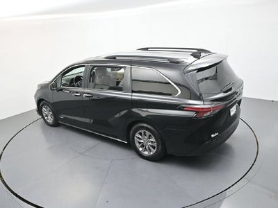 2021 Toyota Sienna XLE 8 Passenger