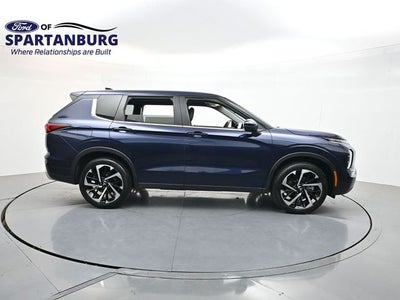 2024 Mitsubishi Outlander SE