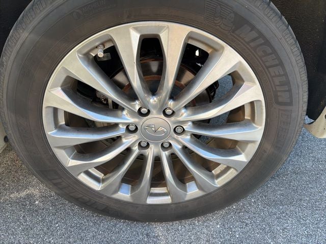 2017 INFINITI QX80 Base