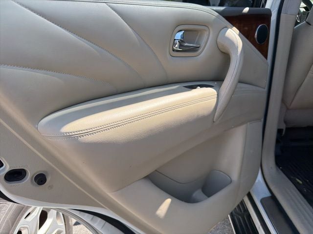 2017 INFINITI QX80 Base