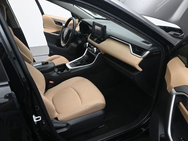 2020 Toyota RAV4 Hybrid LE