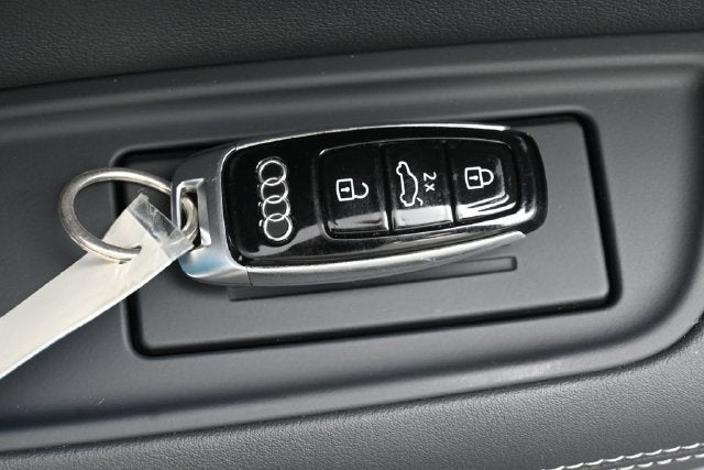 2023 Audi Q8 55 Prestige quattro