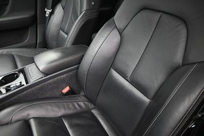 2023 Volvo XC40 Ultimate