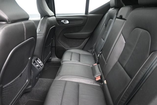 2023 Volvo XC40 Ultimate