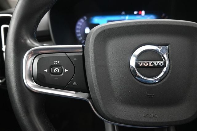 2023 Volvo XC40 Ultimate
