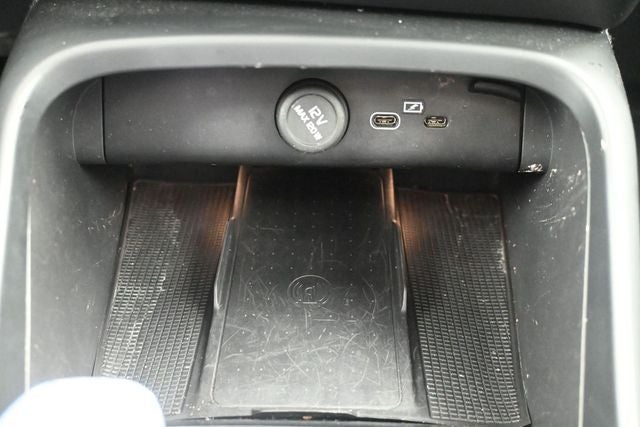 2023 Volvo XC40 Ultimate