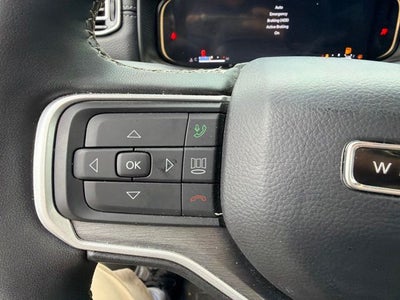 2025 Jeep Wagoneer Base