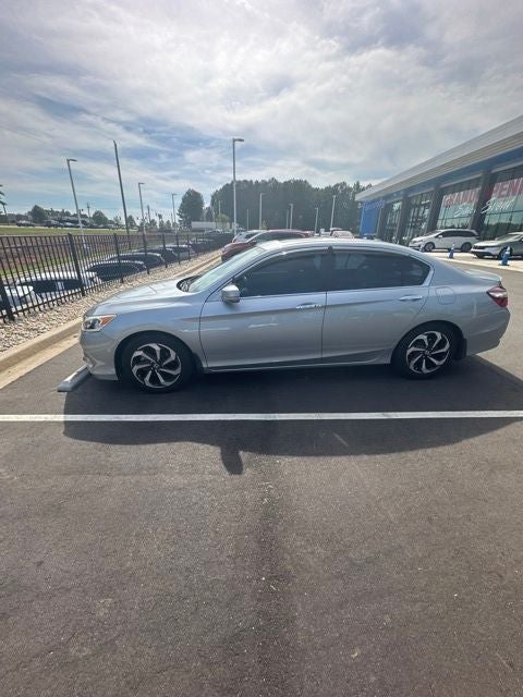 2017 Honda Accord EX-L w/Navigation and Honda Sensing