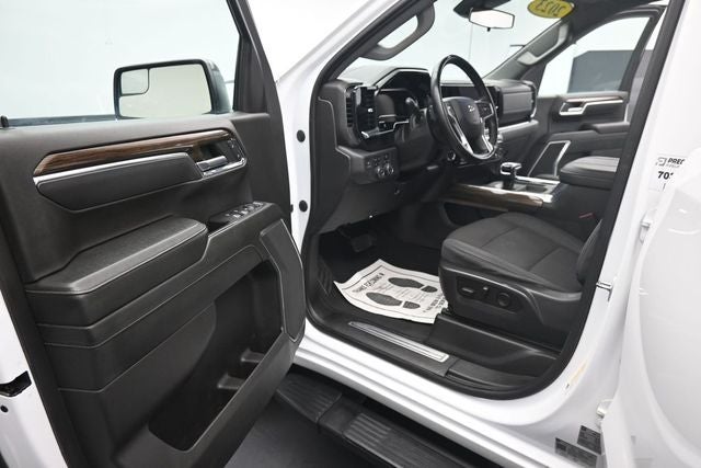 2023 Chevrolet Silverado 1500 LT Trail Boss Convenience Package