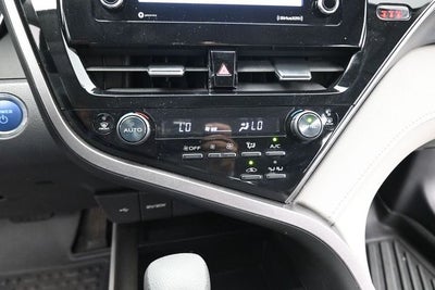 2022 Toyota Camry Hybrid LE