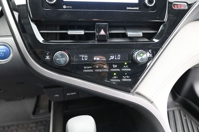 2022 Toyota Camry Hybrid LE