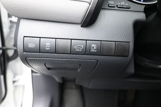 2022 Toyota Camry Hybrid LE