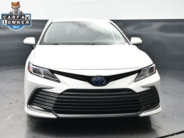 2022 Toyota Camry Hybrid LE