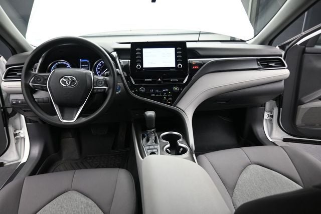 2022 Toyota Camry Hybrid LE