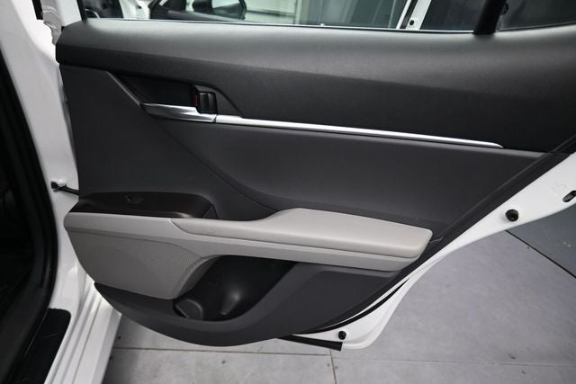 2022 Toyota Camry Hybrid LE