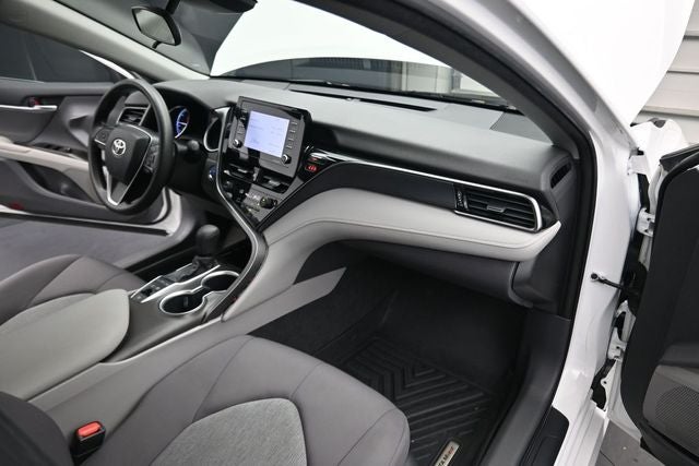 2022 Toyota Camry Hybrid LE