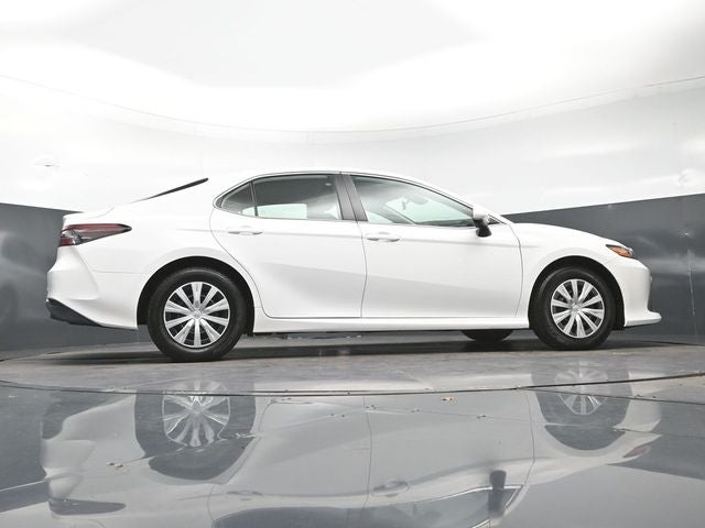 2022 Toyota Camry Hybrid LE