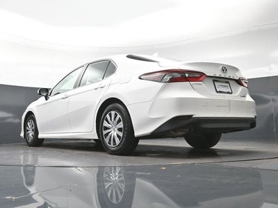 2022 Toyota Camry Hybrid LE