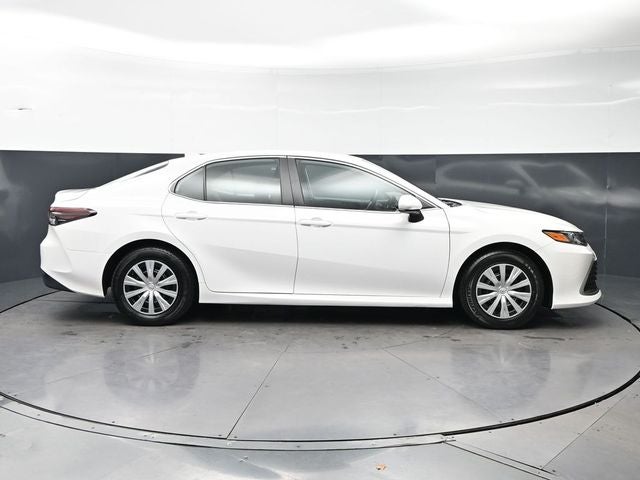 2022 Toyota Camry Hybrid LE