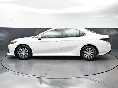2022 Toyota Camry Hybrid LE