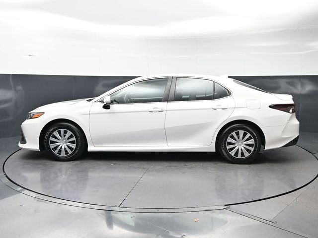 2022 Toyota Camry Hybrid LE