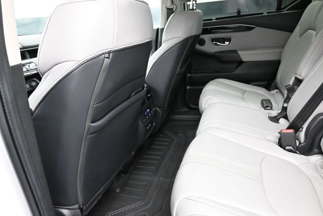 2023 Honda Pilot EX-L 8 Passenger