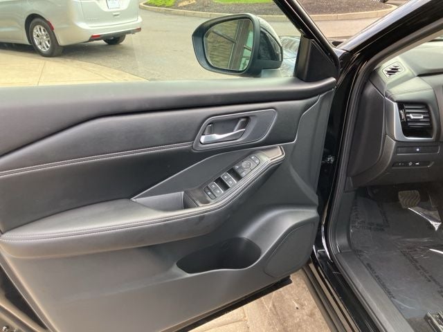 2026 Nissan Rogue SL