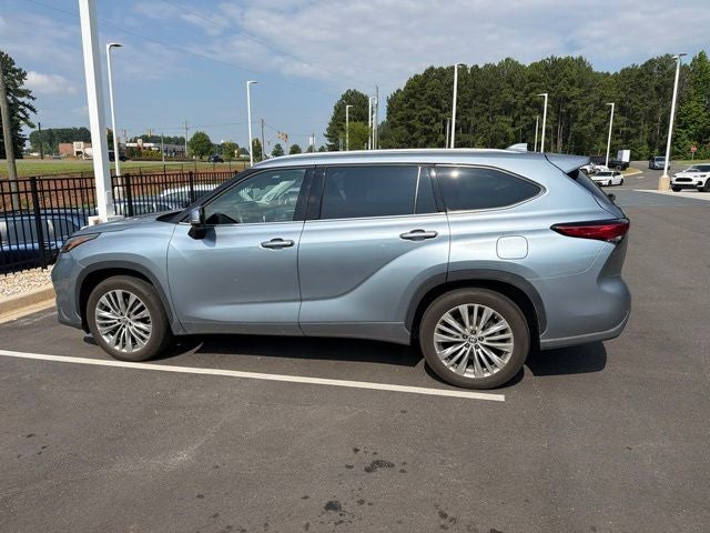 2023 Toyota Highlander Platinum