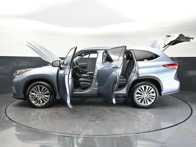 2023 Toyota Highlander Platinum