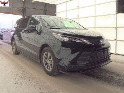2024 Toyota Sienna LE 7 Passenger