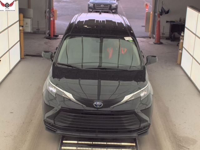 2024 Toyota Sienna LE 7 Passenger