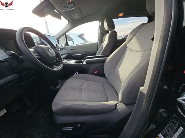 2024 Toyota Sienna LE 7 Passenger