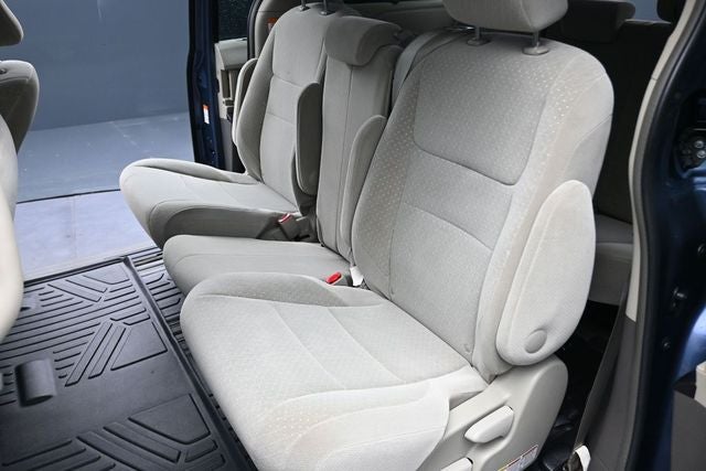 2017 Toyota Sienna LE 8 Passenger