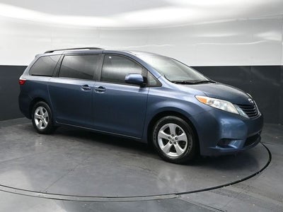 2017 Toyota Sienna LE 8 Passenger