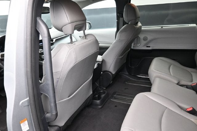 2025 Toyota Sienna XLE 8 Passenger