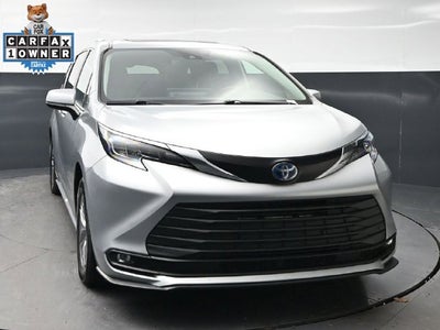 2025 Toyota Sienna XLE 8 Passenger