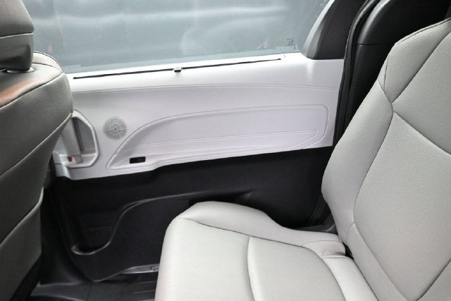 2025 Toyota Sienna XLE 8 Passenger