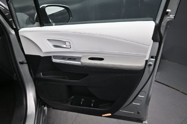 2025 Toyota Sienna XLE 8 Passenger