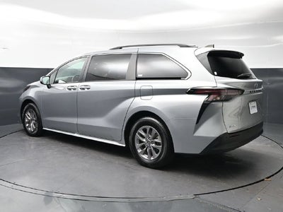 2025 Toyota Sienna XLE 8 Passenger